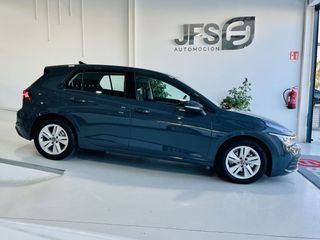 Volkswagen Golf 8 2.0 TDI 115 CV 