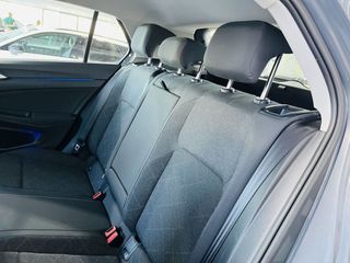 Volkswagen Golf 8 2.0 TDI 115 CV 
