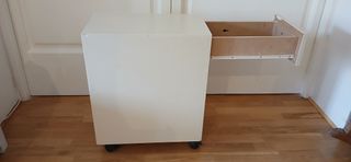 Tavolino con ruote