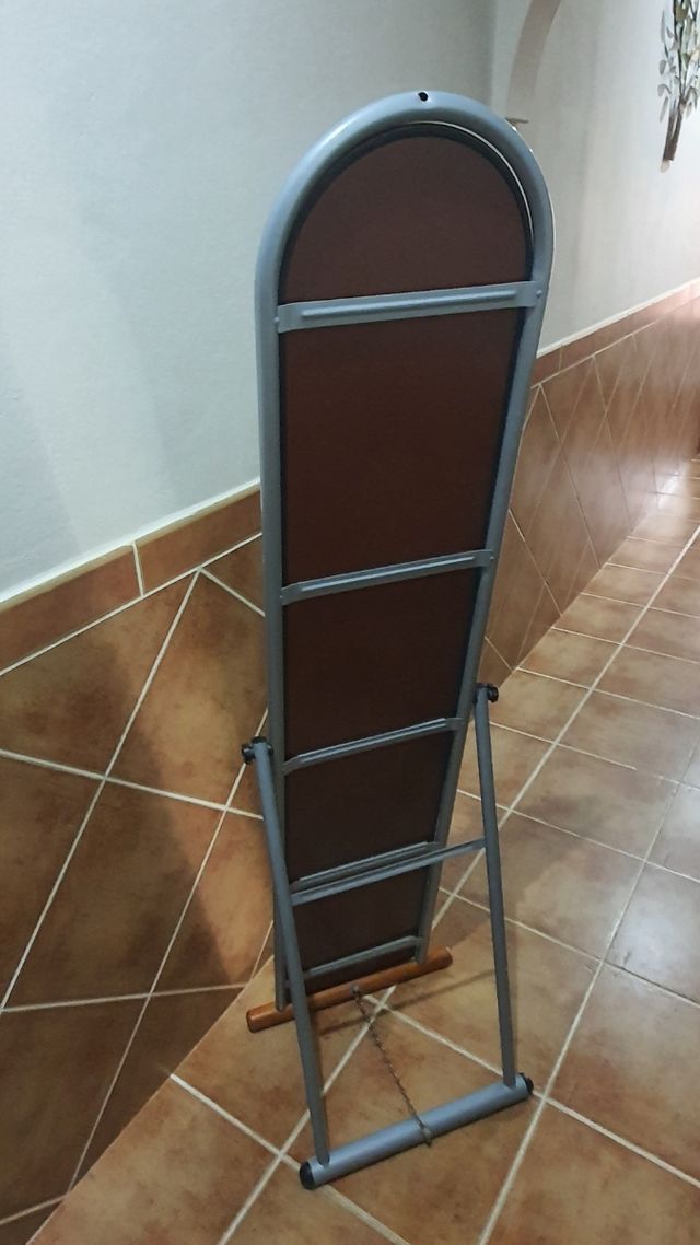 Espejo de pie , Habitación