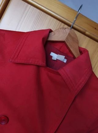 Gabardina corta Zara roja