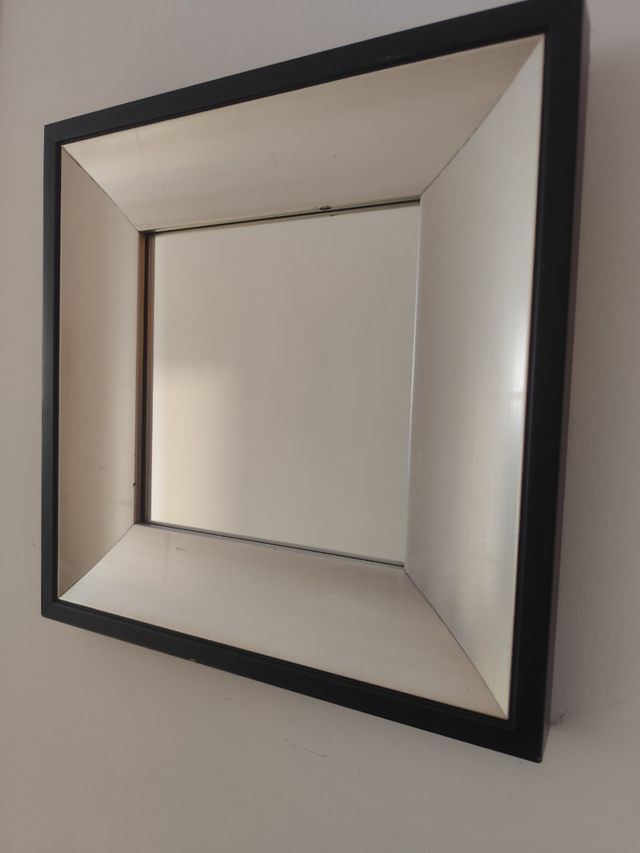 Espejo Cuadrado Marco Negro y Plateado