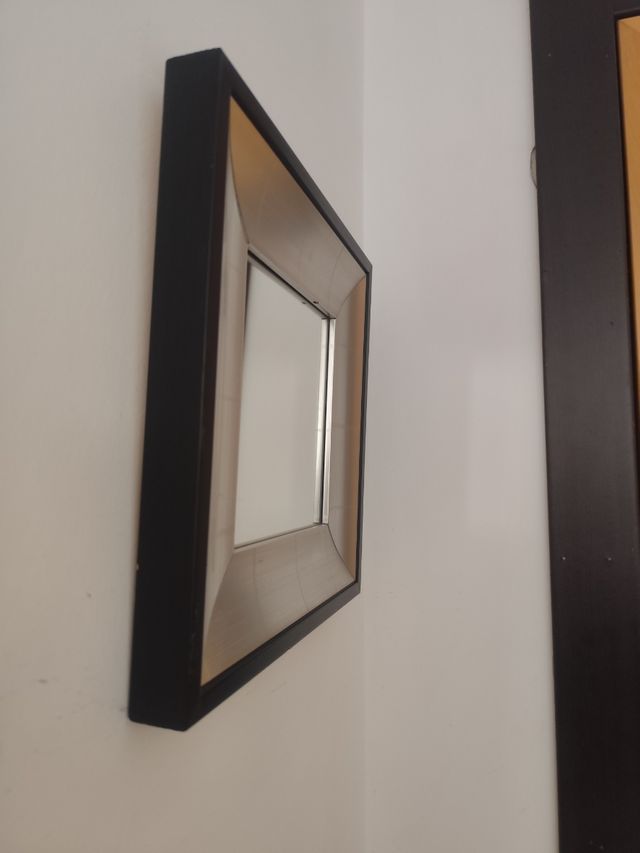 Espejo Cuadrado Marco Negro y Plateado