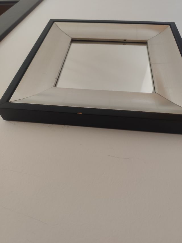 Espejo Cuadrado Marco Negro y Plateado