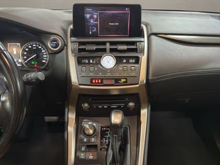 Lexus NX 2.5 300h F Sport Panorámico