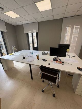 Oficina en alquiler en Centre en Girona