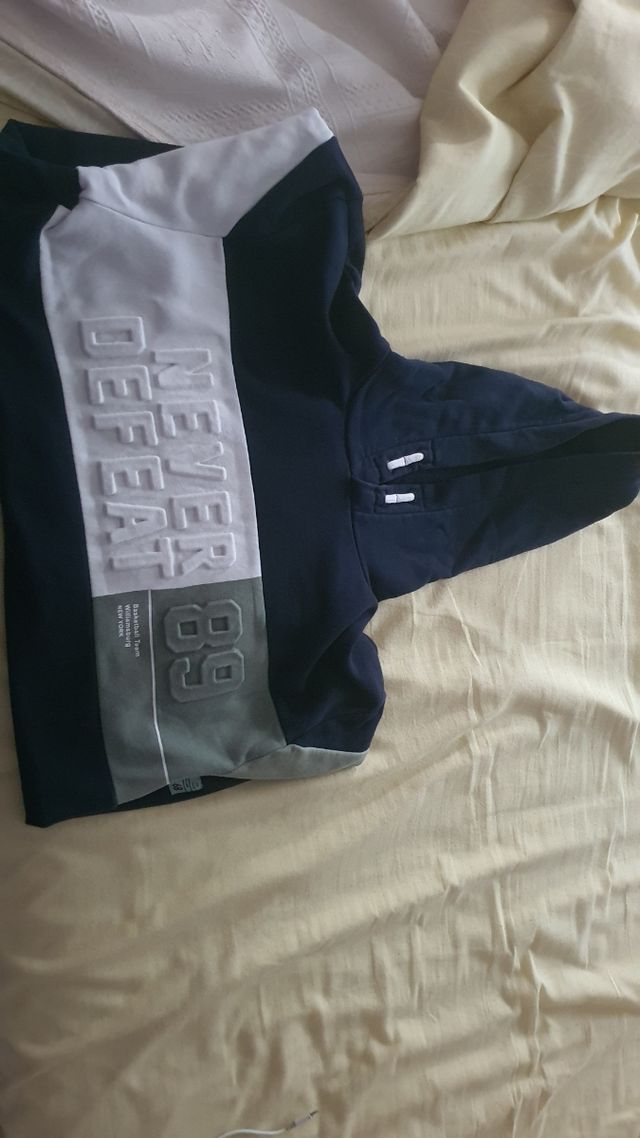 Sudadera chico azul y blanco