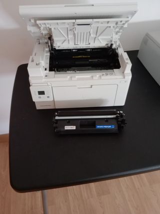 Impresora HP LaserJet Pro MFP M130 