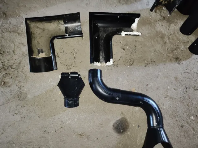 Canalón aluminio lacado negro mate 80mm + bajantes