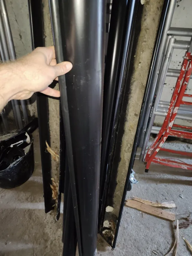 Canalón aluminio lacado negro mate 80mm + bajantes