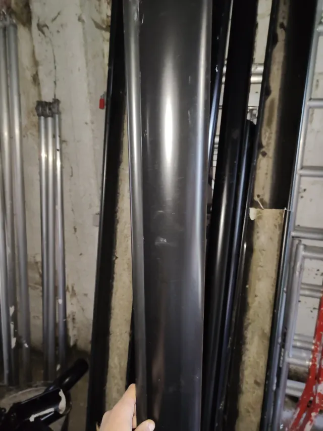 Canalón aluminio lacado negro mate 80mm + bajantes