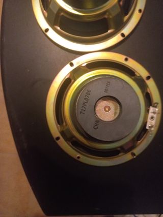 Altavoces Negro y Dorado