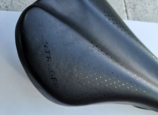 Sillín de bicicleta negro