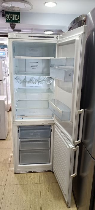 Nevera Combi Bosch Blanca
NO Frost energía A+