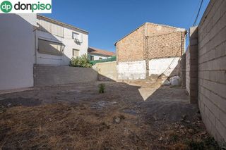 Terreno en venta en Avda. De los Ogíjares en Armilla