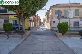 Terreno en venta en Avda. De los Ogíjares en Armilla