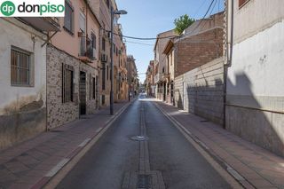 Terreno en venta en Avda. De los Ogíjares en Armilla