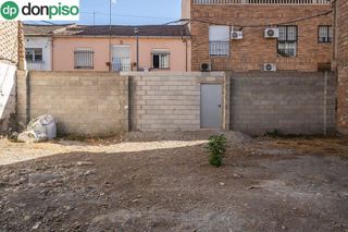 Terreno en venta en Avda. De los Ogíjares en Armilla