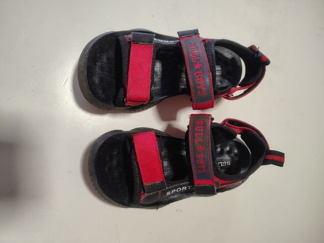 Sandali bimbo neri e rossi