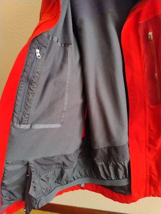 Cazadora The North Face Roja