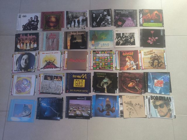 CDs variados.