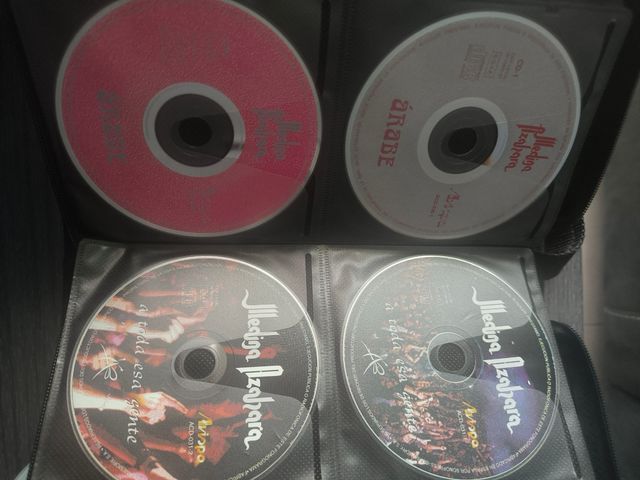 CDs variados.