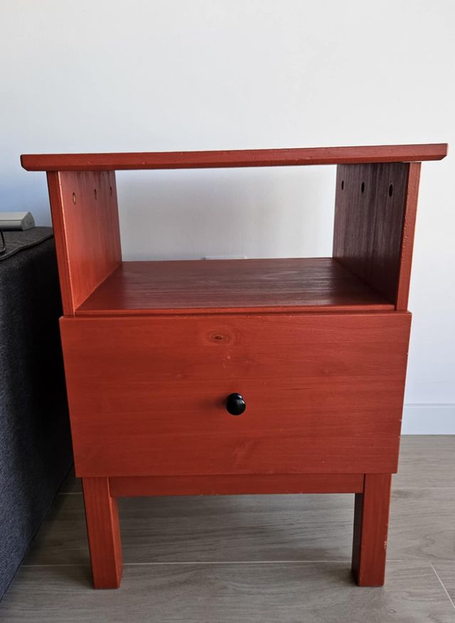 Dos mesitas de noche IKEA Tarva (Madera maciza)