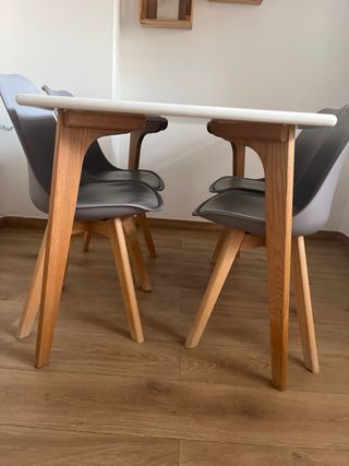 Mesa Comedor Blanca y Madera 120*80. Sillas No! 
