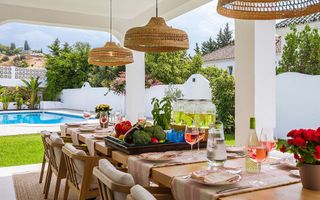 Chalet en alquiler en Las Cancelas - Valdeolletas en Marbella