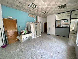 Local comercial en venta en El Nido-Las Fuentes en Parla