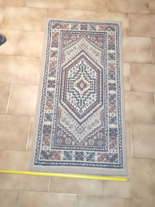 Tappeto decorativo beige e marrone