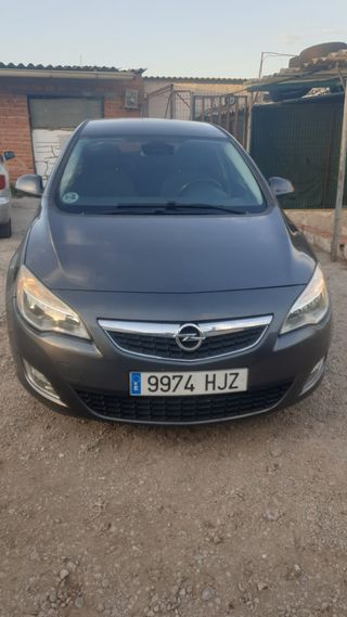 Opel Astra 1.7 cdti 112cv