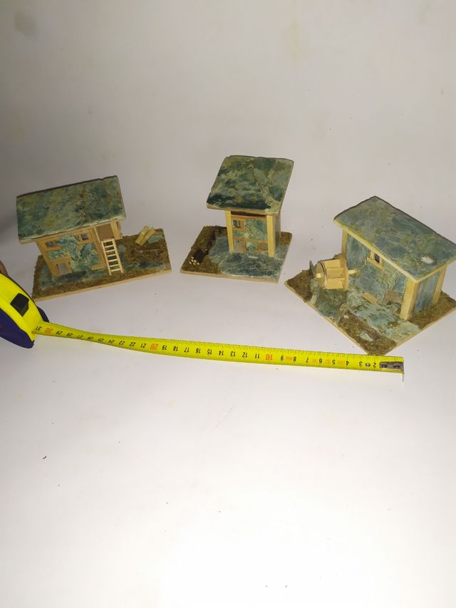 Modellini Case in Pietra e Legno
Realizzati a mano