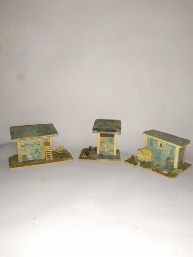 Modellini Case in Pietra e Legno
Realizzati a mano