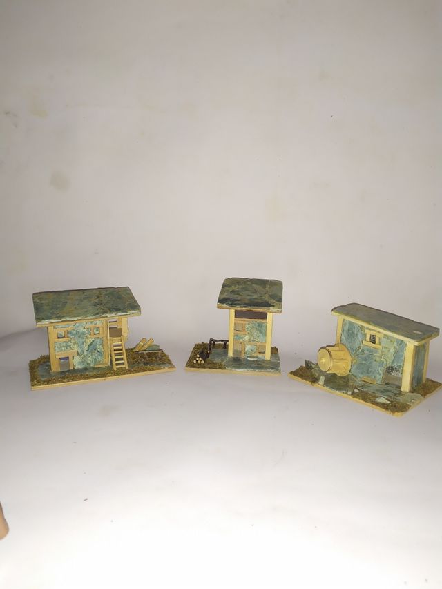 Modellini Case in Pietra e Legno
Realizzati a mano