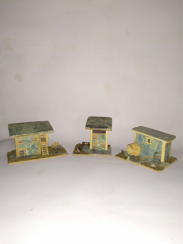 Modellini Case in Pietra e Legno
Realizzati a mano