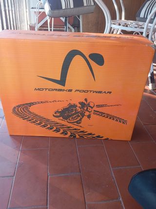 Botas de moto de cuero negro