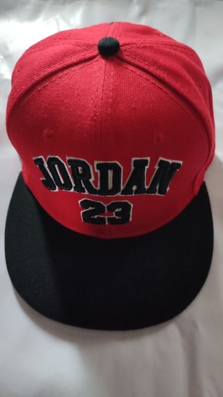 GORRA JORDAN 23 ROJO Y NEGRO