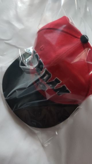 GORRA JORDAN 23 ROJO Y NEGRO