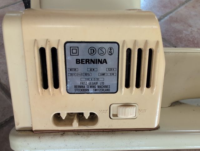 Máquina de coser Bernina minimatic
