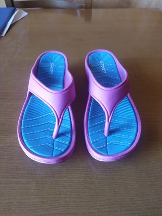 Sandalias de dedo mujer talla 38. Como nuevas