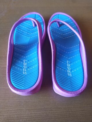 Sandalias de dedo mujer talla 38. Como nuevas