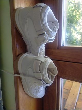 Zapatillas Beige   Deportivas