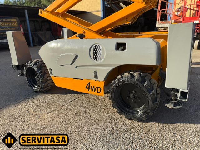 PLATAFORMA ELEVADORA HAULOTTE COMPACT 12 DX