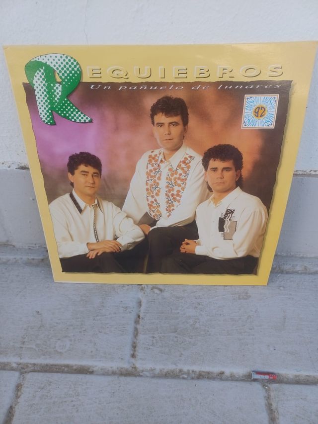 Vecchi adesivi in vinile sivigliani.