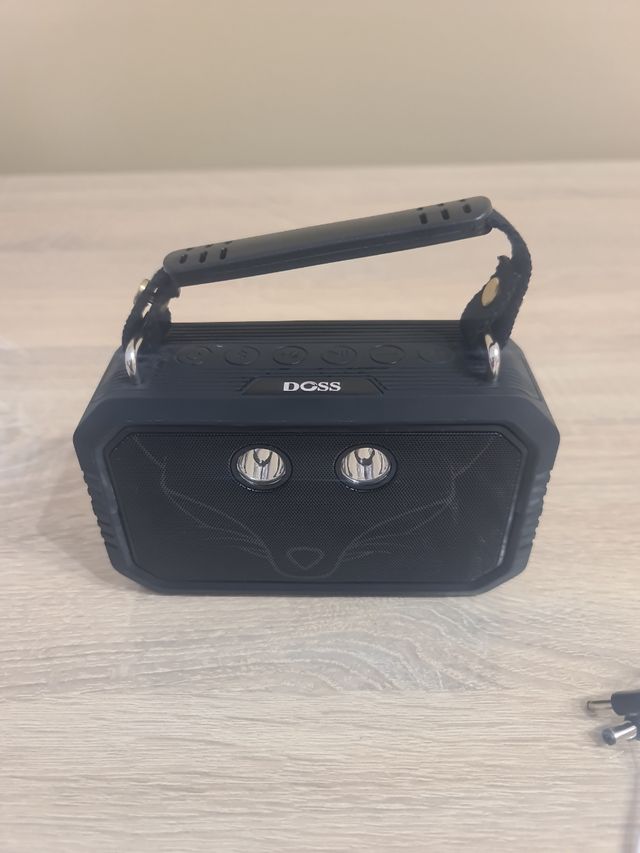 Altavoz Bluetooth DOSS Negro. Sonido de calidad