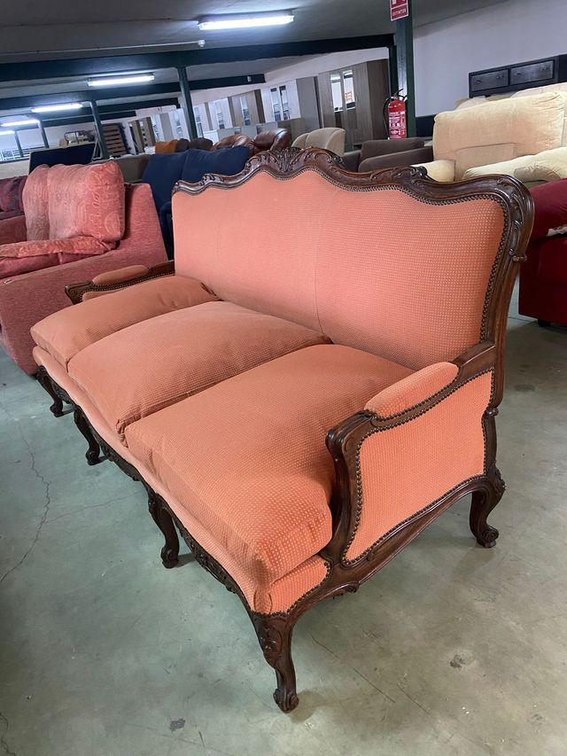 Sofá de 3 plazas con estructura de madera