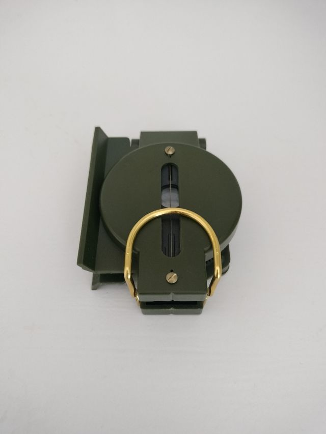 Brújula militar verde
