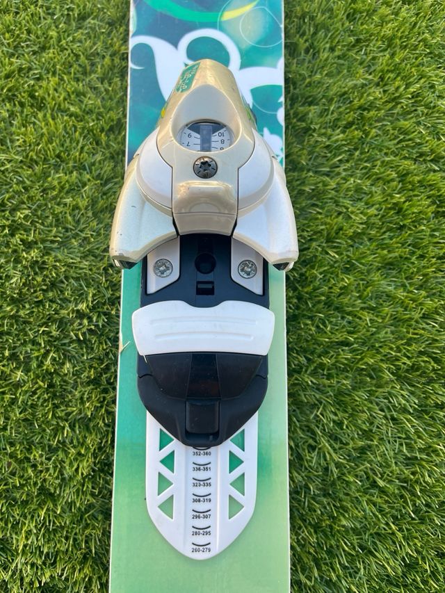 Par de Esquís Decathlon con bastones