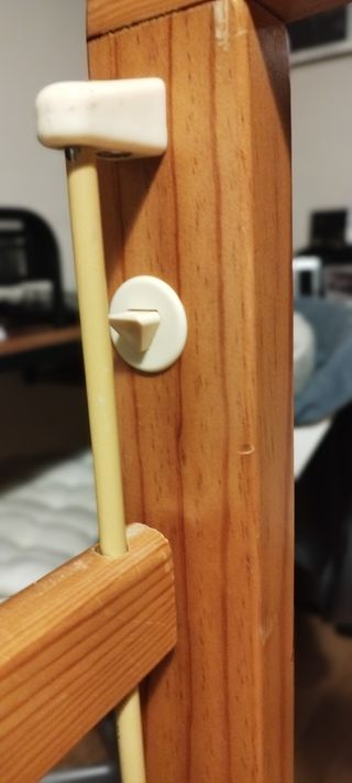 Cuna de bebé de madera